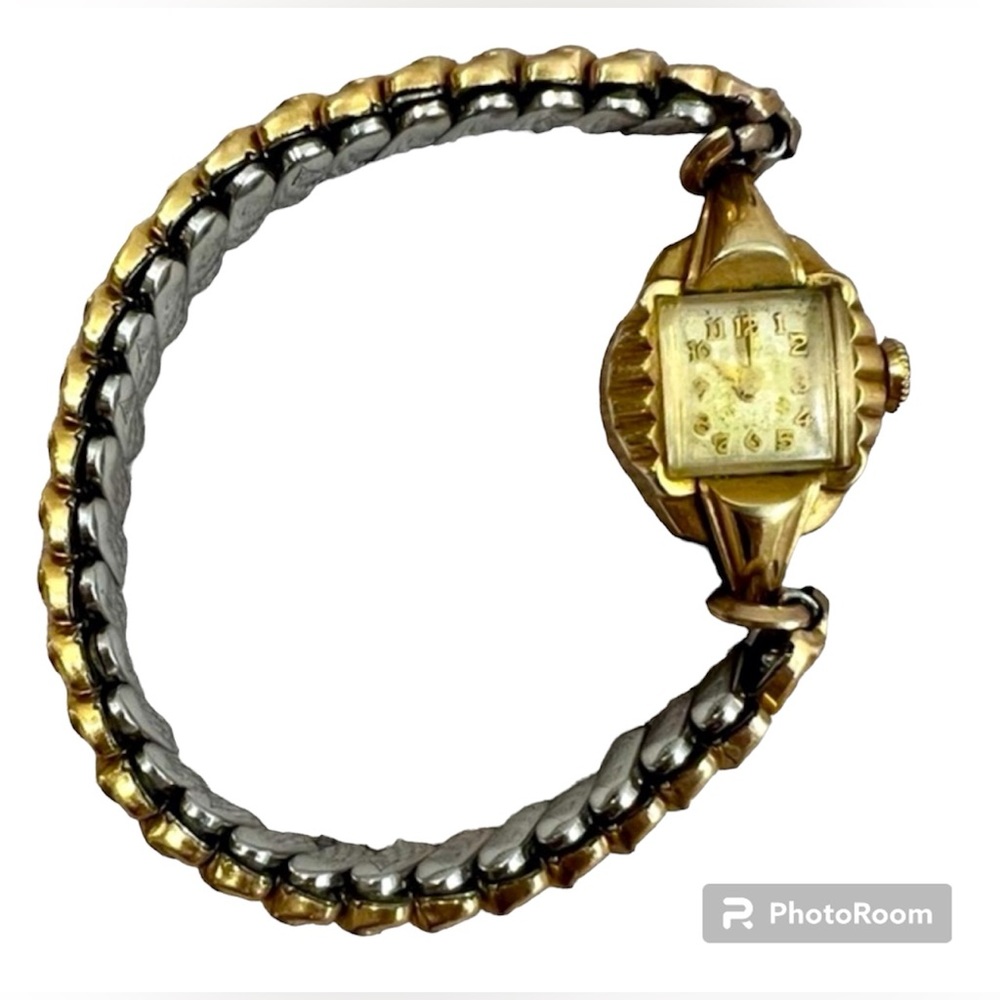 Antique Bulova‎ wristwatch